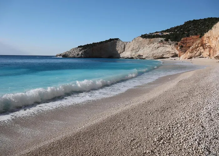 Egremni Hills Athánion