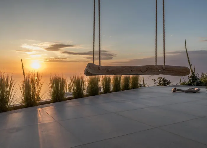 Willa Egremni Hills *