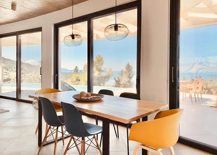 Egremni Hills Willa *