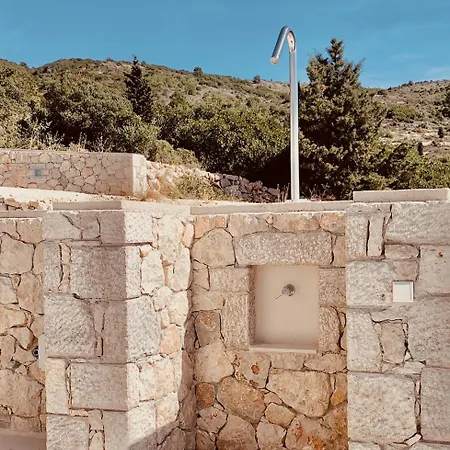 Egremni Hills Athanion